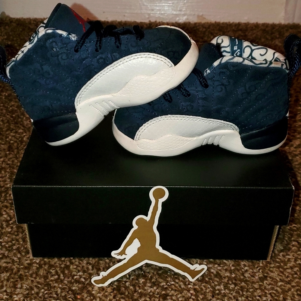Jordan 12 retro international flight